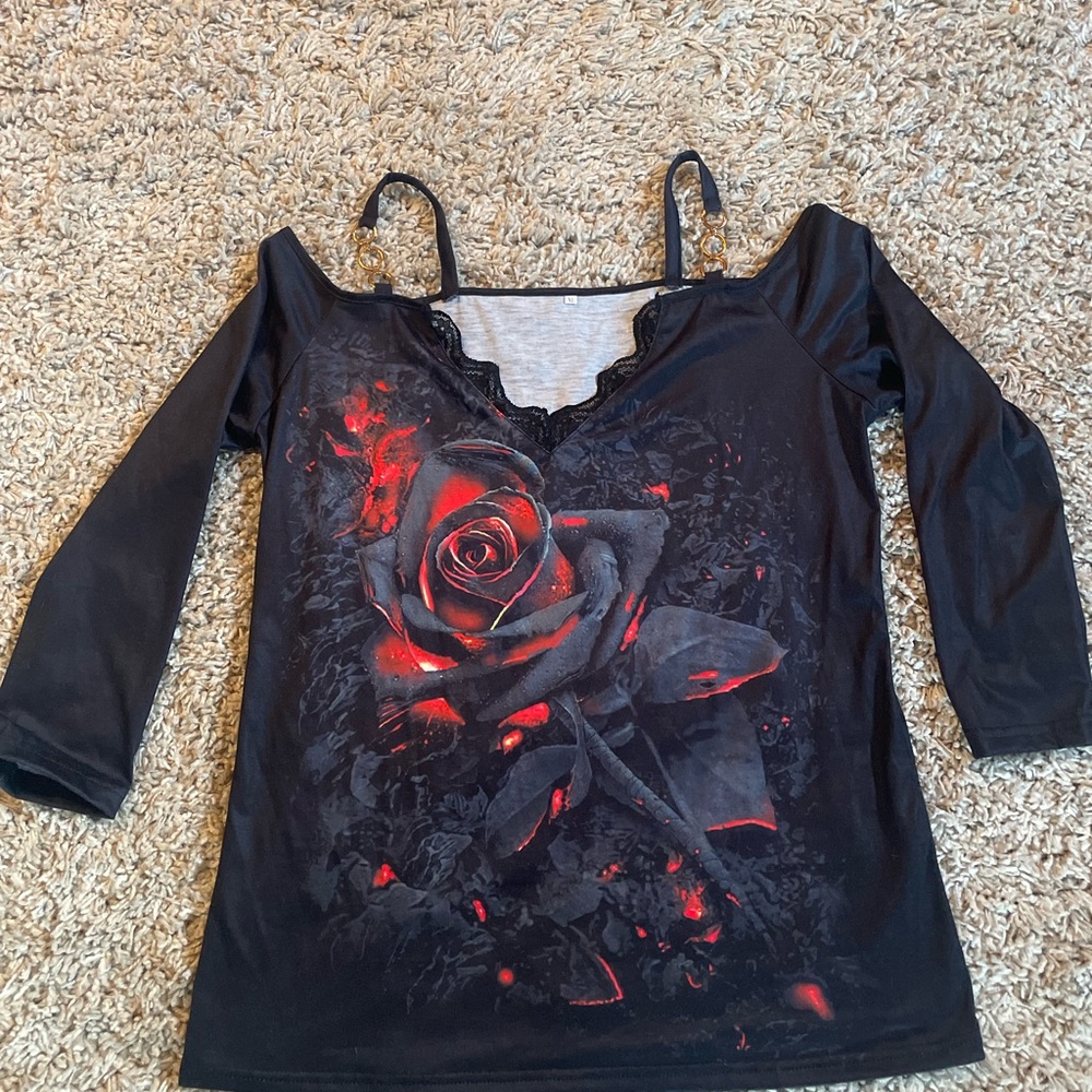Chic Black and Red Rose Women's Long Sleeve Top